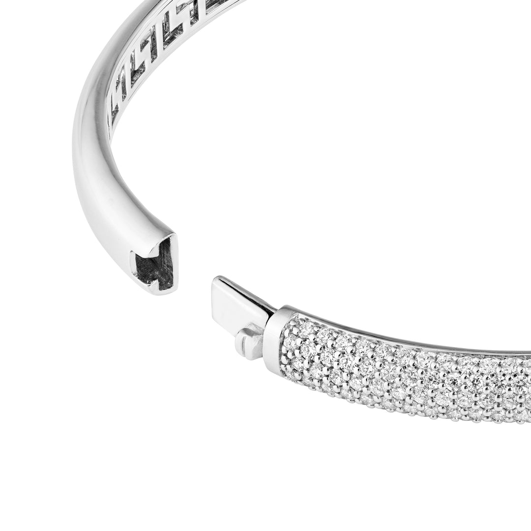 Diamond Pave Bangle (3tcw)